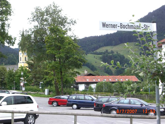 Werner-Bochmann-Straße